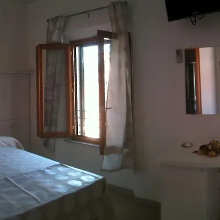 Vista Mare Oda ve Kahvaltı Porto Azzurro